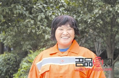 美容师事迹怎么写(美容师事迹怎么写简短)