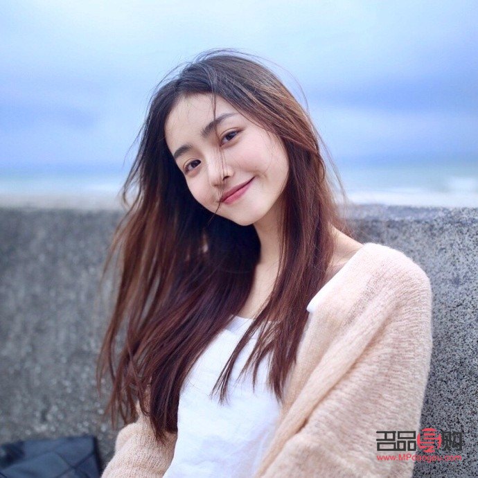 美容师能聊什么呢(美容师能聊什么呢女生)