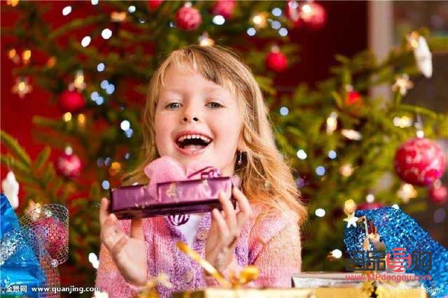 <h3>圣诞给女儿礼物选什么？这些温馨选择让她欢笑满满！</h3>