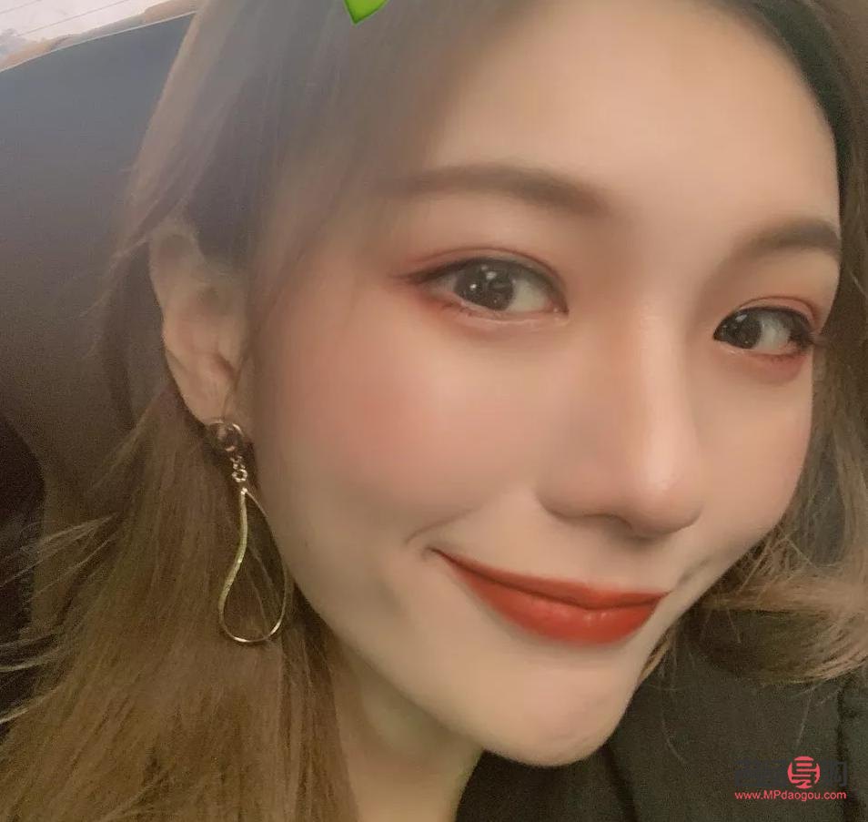 哪位主播爱送礼物给我(那些主播送礼物真的假的)