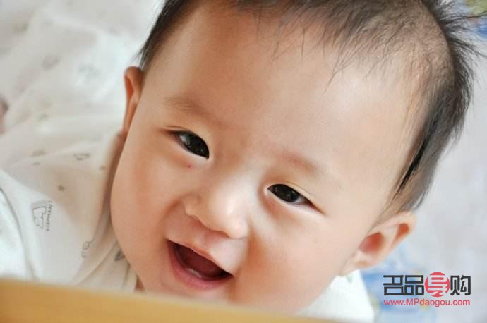 <h3>一单一双眼皮的面相与贼皮眼之说</h3> <h3>一单一双眼皮的面相与贼皮眼之说</h3>