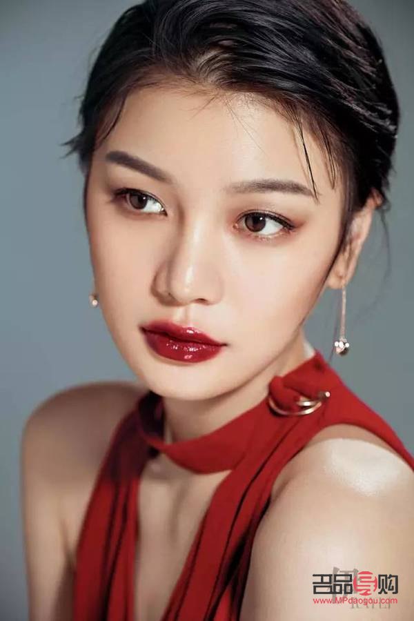 夏天彩妆怎么涂(夏天彩妆怎么涂好看)