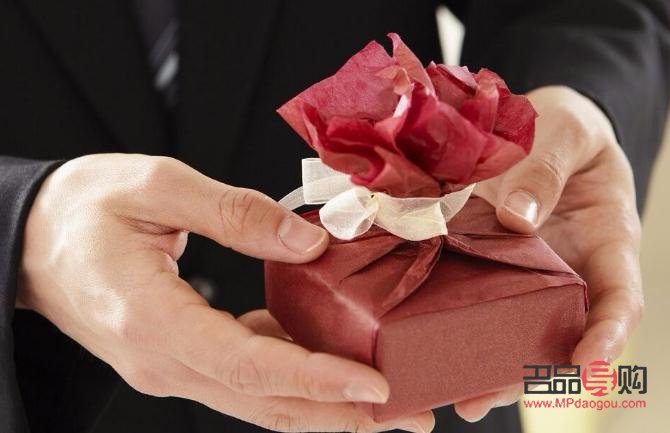 礼物都是送人的吗(礼物都是送人的吗为什么)