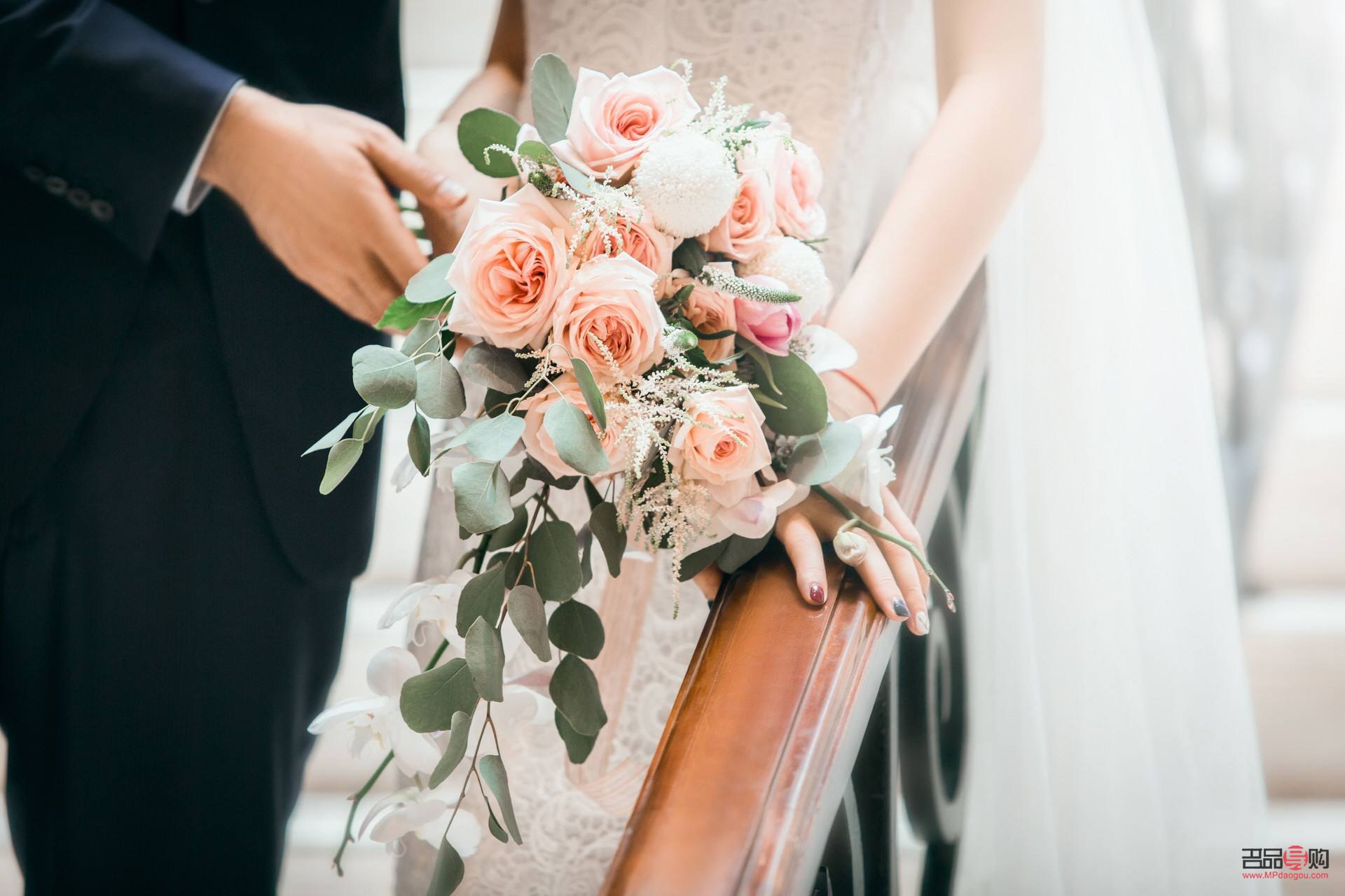 结婚新娘拿什么礼物——一份精心策划的婚礼礼物指南