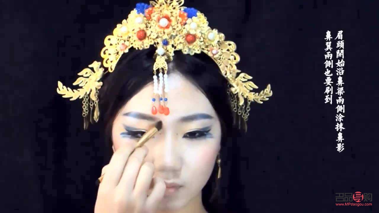 <h3>古代彩妆怎么画</h3>