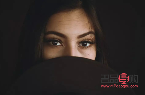 <h3>肉眼泡做双眼皮手术是否需要抽脂？</h3>