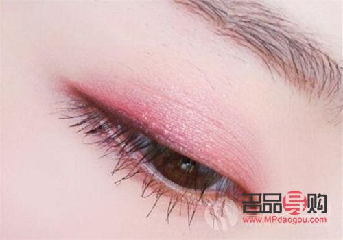 淡眼妆的眼影配色(淡眼妆的眼影配色有哪些)