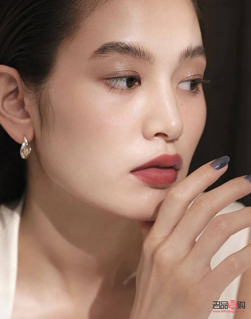 夏天怎么用彩妆(夏天怎么用彩妆好看)