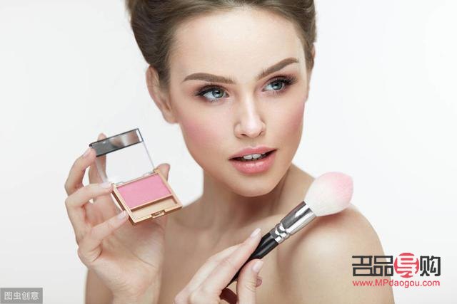 夏天怎么用彩妆(夏天怎么用彩妆好看)