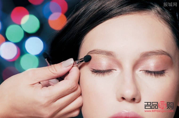 魅力彩妆怎么使用(魅力彩妆怎么使用方法)