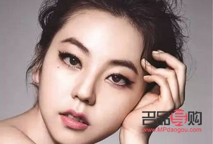 新手画眼影的技巧图解(新手画眼影的技巧图解视频)