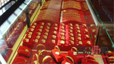 开黄金店利润有多大(开金店会亏本吗)