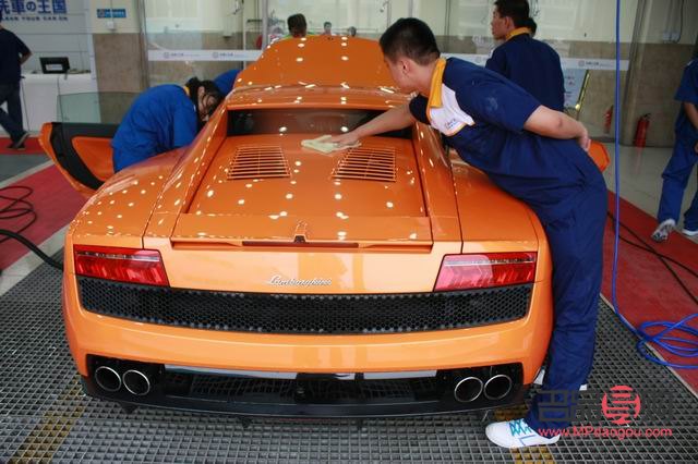 洗车场的美容秘籍：打造亮丽车辆的绝佳策略