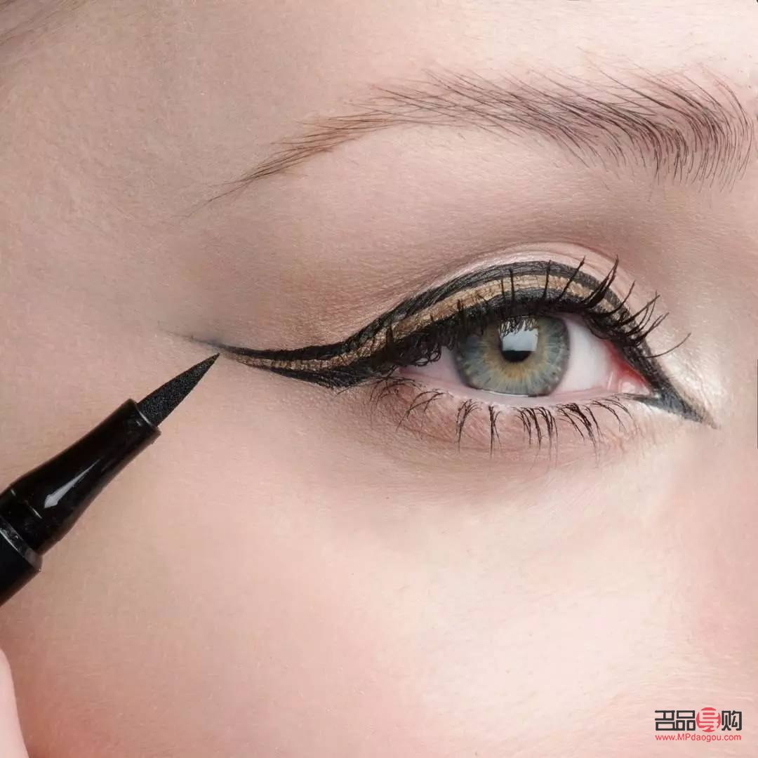 眼线液怎么画好看视频教学(眼线液怎么画好看视频教学图片)