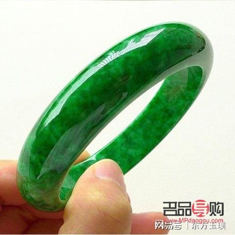金店的翡翠手镯是真的吗(翡翠最不值钱的颜色)