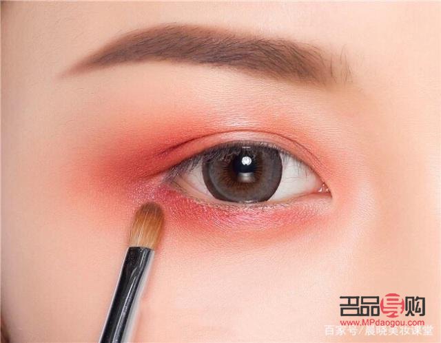 眼彩妆怎么画(眼妆彩妆怎么画)