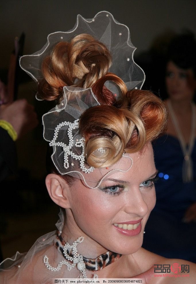 <h1>彩妆创新之道：探索未来化妆艺术的新领域</h1>