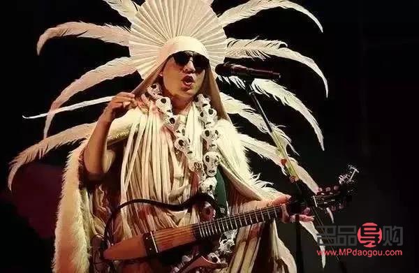 <h3>男生画眼线还是眼影：探讨男性化妆的新趋势</h3>