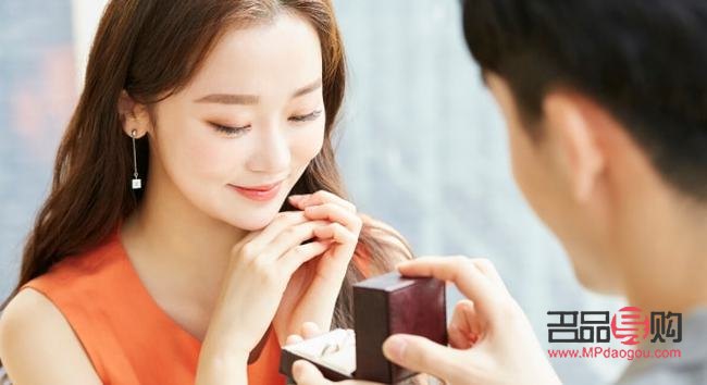 除夕可以送家人礼物吗(除夕可以送家人礼物吗英语)