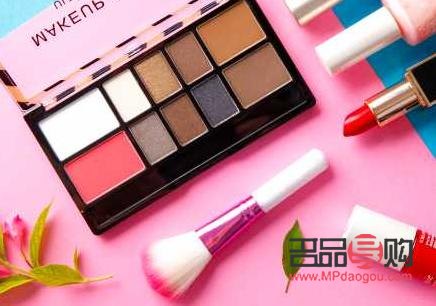 彩妆如何定妆好看(彩妆如何定妆好看一点)