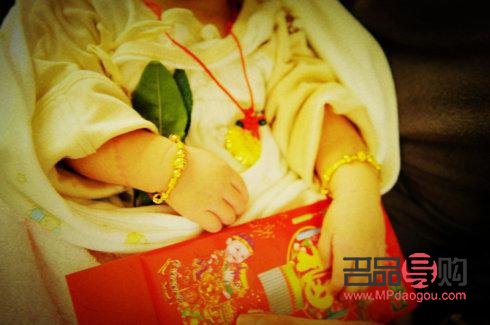 给姑姑买什么礼物(给姑姑买什么礼物好)