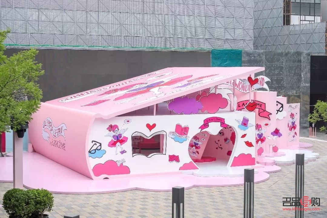 怎么逛彩妆店(怎么逛彩妆店买衣服)