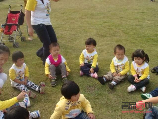 父亲礼物刻什么字好看(父亲礼物刻什么字好看一点)