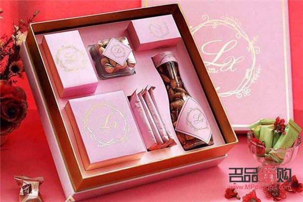 女孩结婚要带什么礼物(女孩结婚要带什么礼物呢)