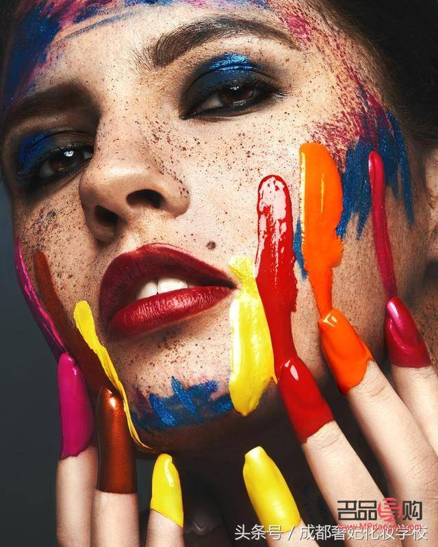 炫彩妆怎么画(炫彩妆容)