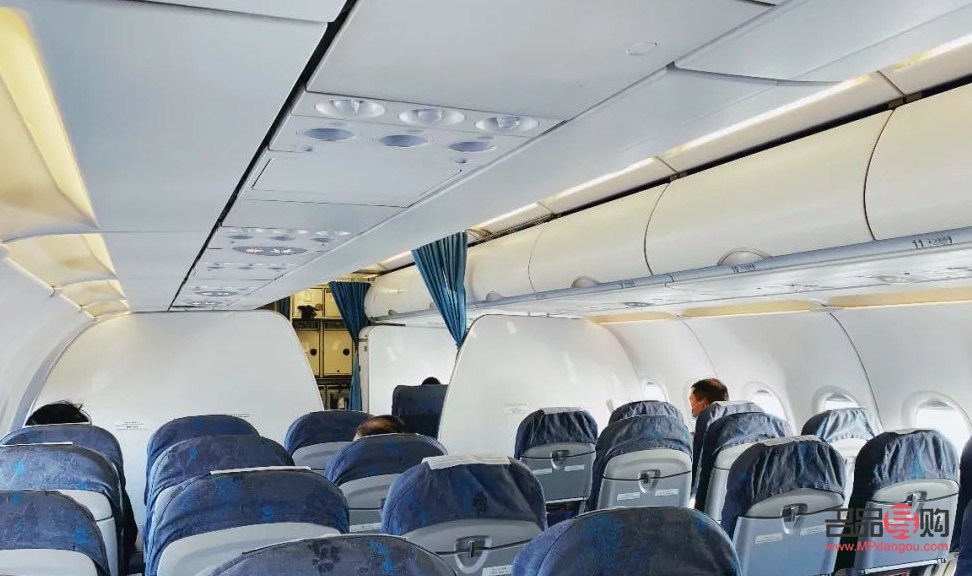 打造完美眼妆，这些材质的化妆品你不可或缺