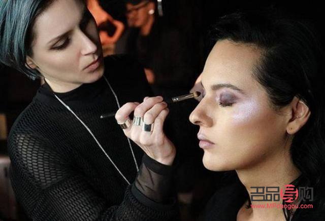 彩妆怎么打高官(彩妆怎么打高官的)