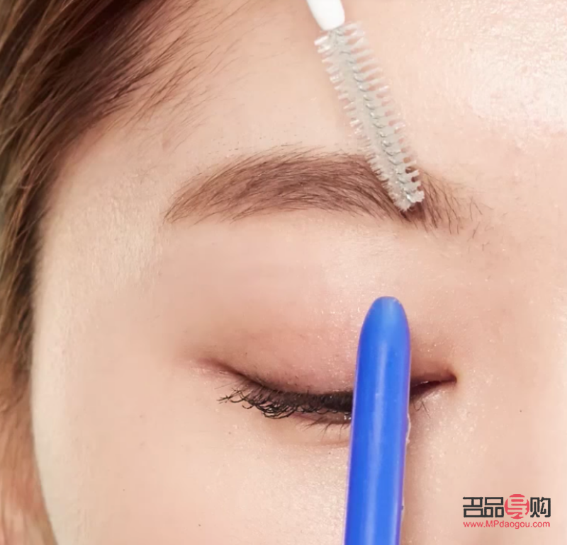 如何上彩妆(上彩妆的步骤)