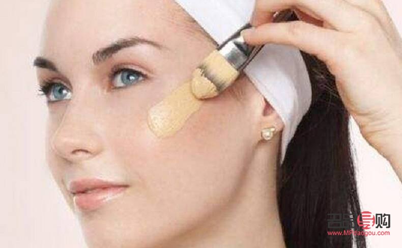 彩妆自己怎么用的(彩妆自己怎么用的视频教程)