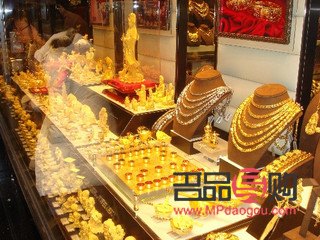 普通金店回收黄金吗(回收黄金去哪里卖合适)