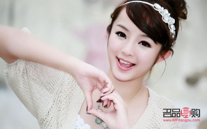 <h3>身体干燥怎么办？全面护理指南助你恢复水润肌肤</h3>