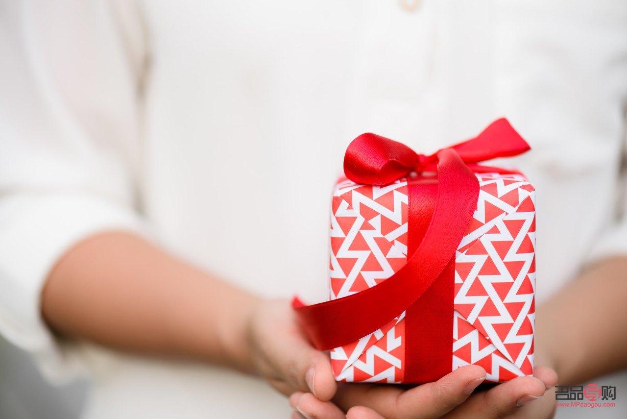 收到礼物需要怎么晒干(收到礼物怎样晒幸福又低调又好)