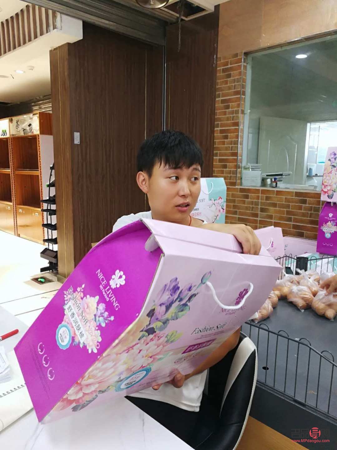 <h3>送帅哥老师礼物合适吗？</h3>