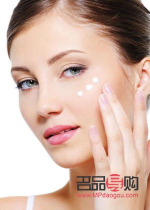 <h3>探索传统智慧：去眼窝凹陷的土方法</h3>