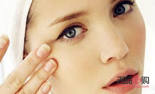 探索传统智慧：去眼窝凹陷的土方法