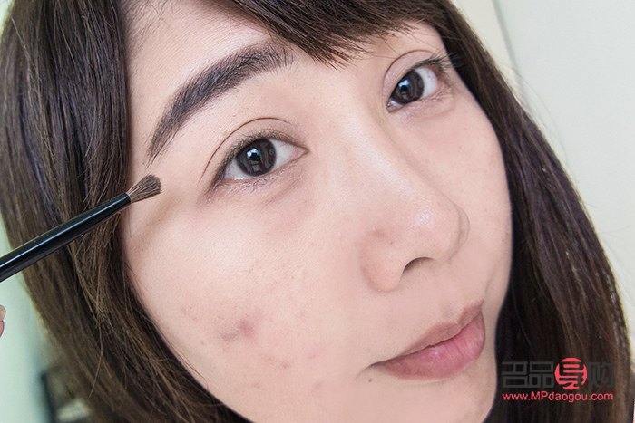 学彩妆怎么画(学彩妆怎么画眼线)