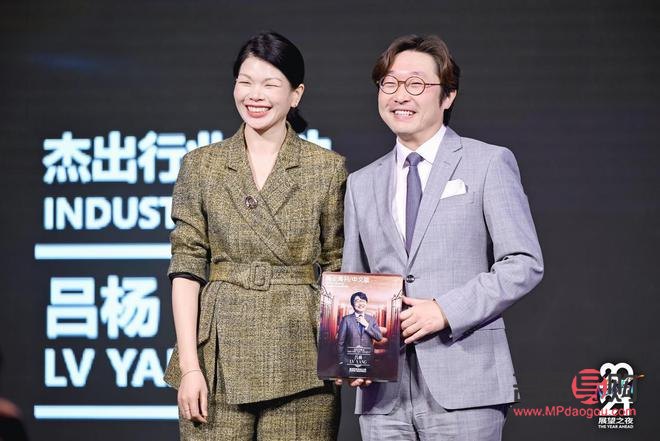 任何礼物的英语表达