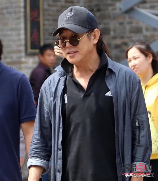 得了甲亢眼睛突出能恢复吗(得了甲亢眼睛突出能恢复吗视频)