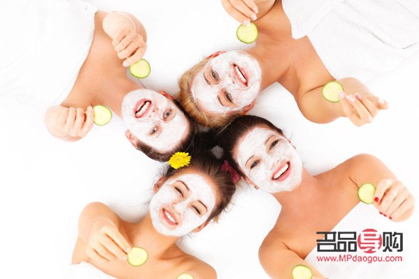 <h3>化妆彩妆清洗全攻略：让肌肤回归自然清爽</h3>