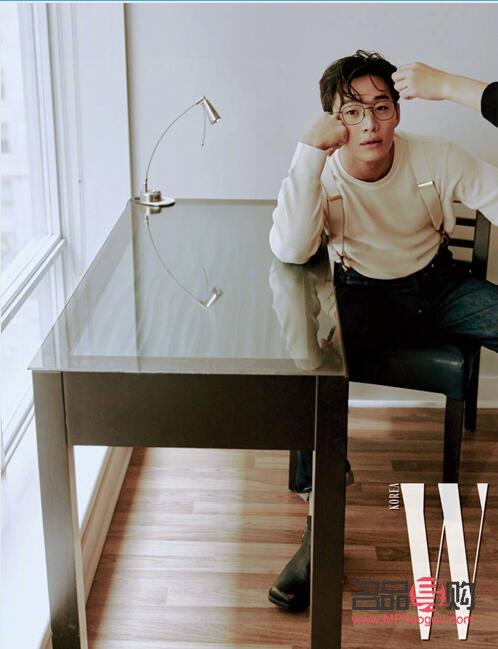 <h3>彩妆金粉使用指南</h3>