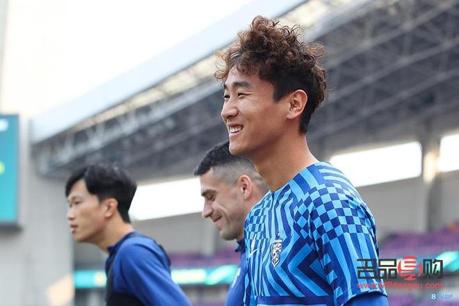 彩妆金粉使用指南