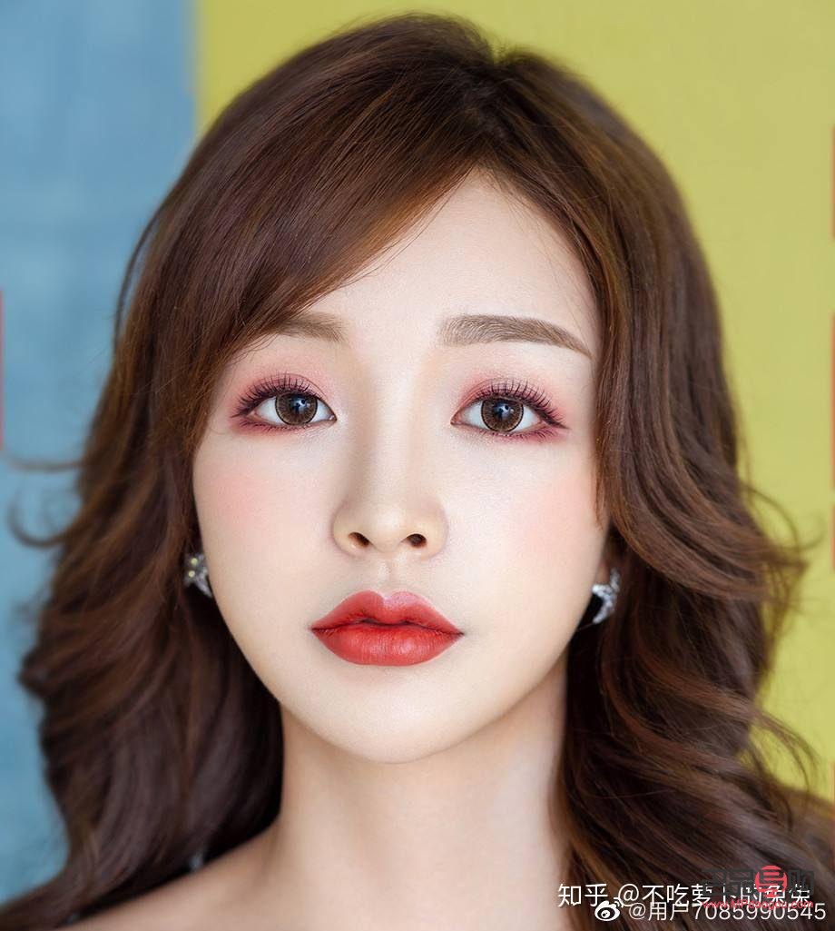 彩妆怎么画日常妆(彩妆怎么画日常妆容)