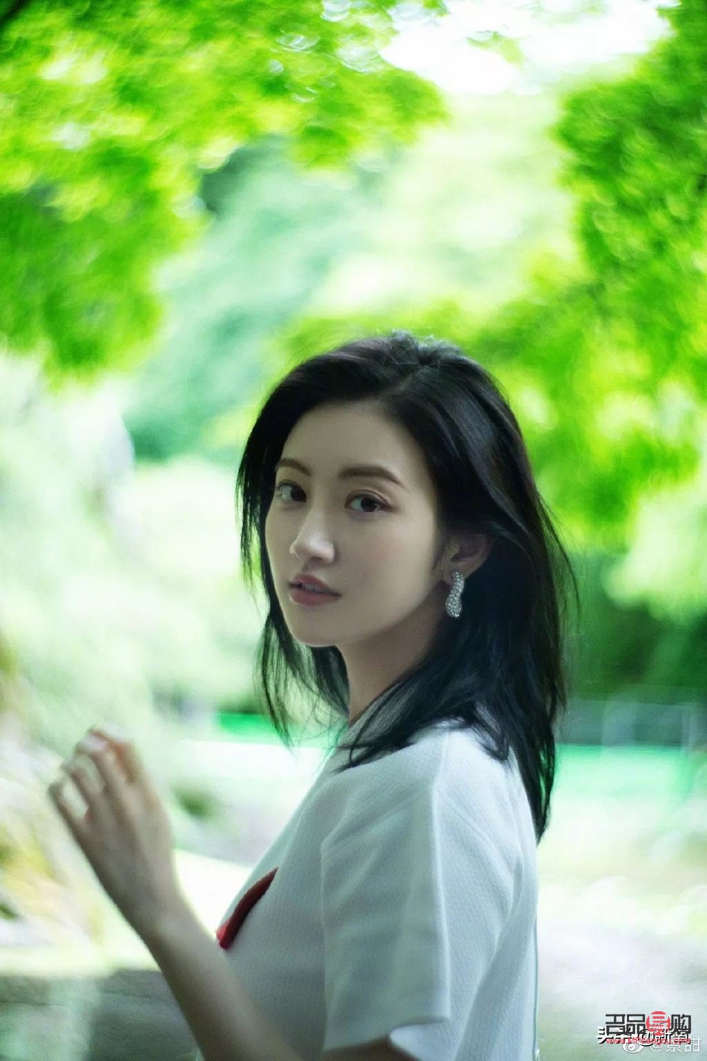 双眼皮不一样宽怎么改善(双眼皮一边宽一边窄怎么调整)