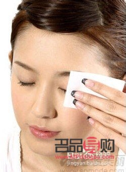 卸眼妆的正确步骤