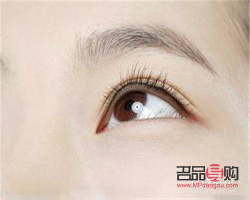 卸眼妆的正确步骤