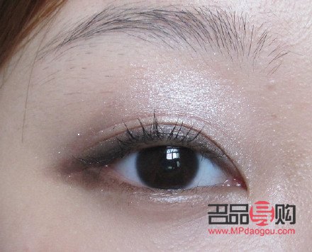 <h3>一文掌握核心技巧：如何轻松区分卧蚕与眼袋</h3>